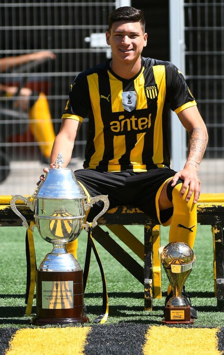 virutaveraa's tweet photo. Venite, 6 meses, la gente te quiere y acá vas a jugar. 

#DarwinAPeñarol https://t.co/26WPDJ7Tqu