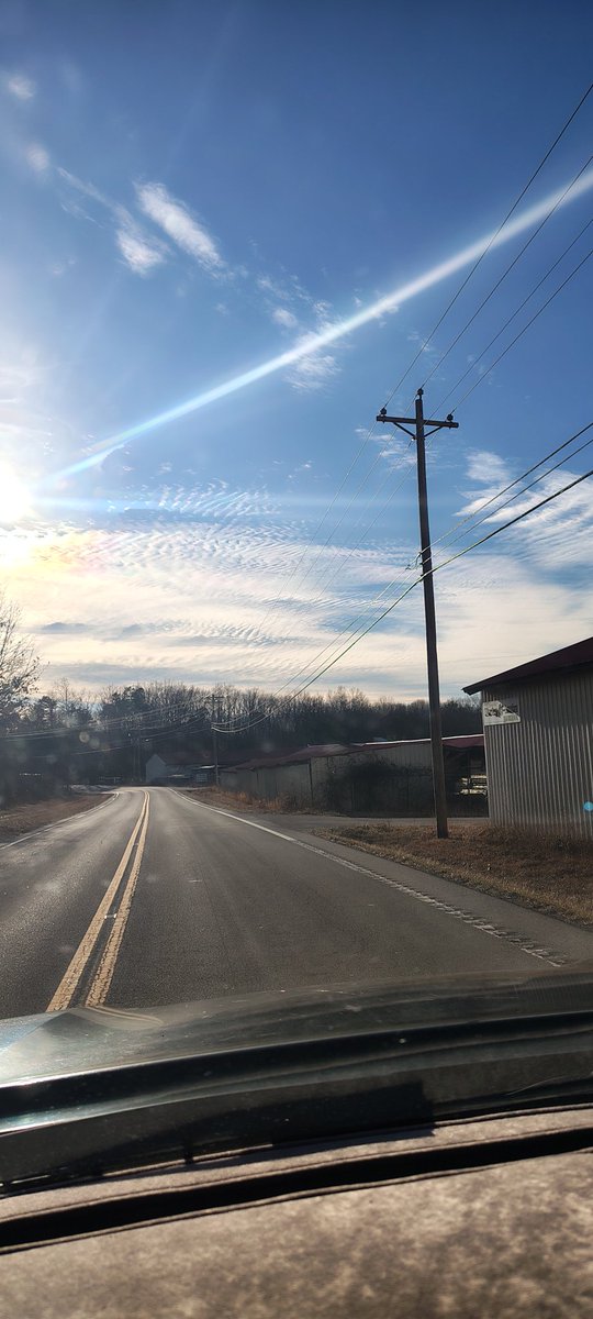 Coyote0423E's tweet photo. Boy oh Boy what Frequency are we Transmitting today?🤢🤬👹
3:40 CST Thursday February 12
Northern Tennessee USA
#WeaponizedWeather
#HAARP #SRM #SAI 
https://t.co/XtEqyR0zIj https://t.co/2l2RDJ9HCP