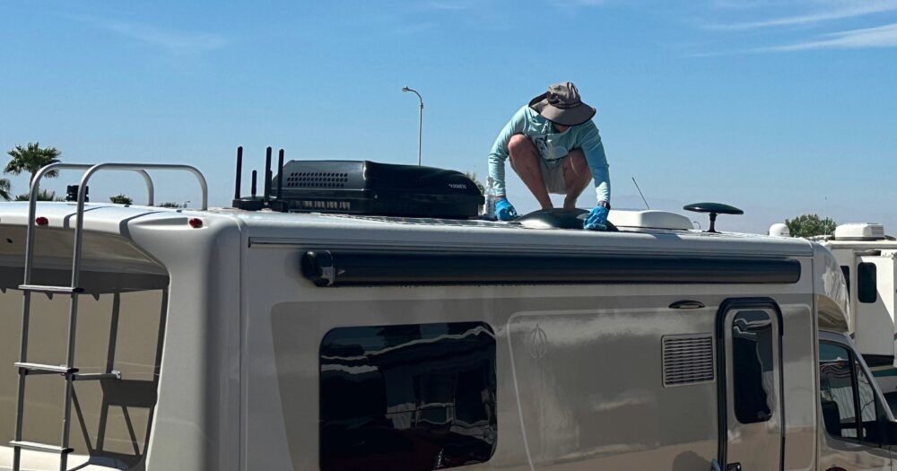 DIYRV's tweet photo. Own a Motorhome? Here’s What You Can (and Should) DIY 
https://t.co/6aik0UDc7l 
#RV #RVLIFE #rvtravel #camping https://t.co/d7ey8OWZiB