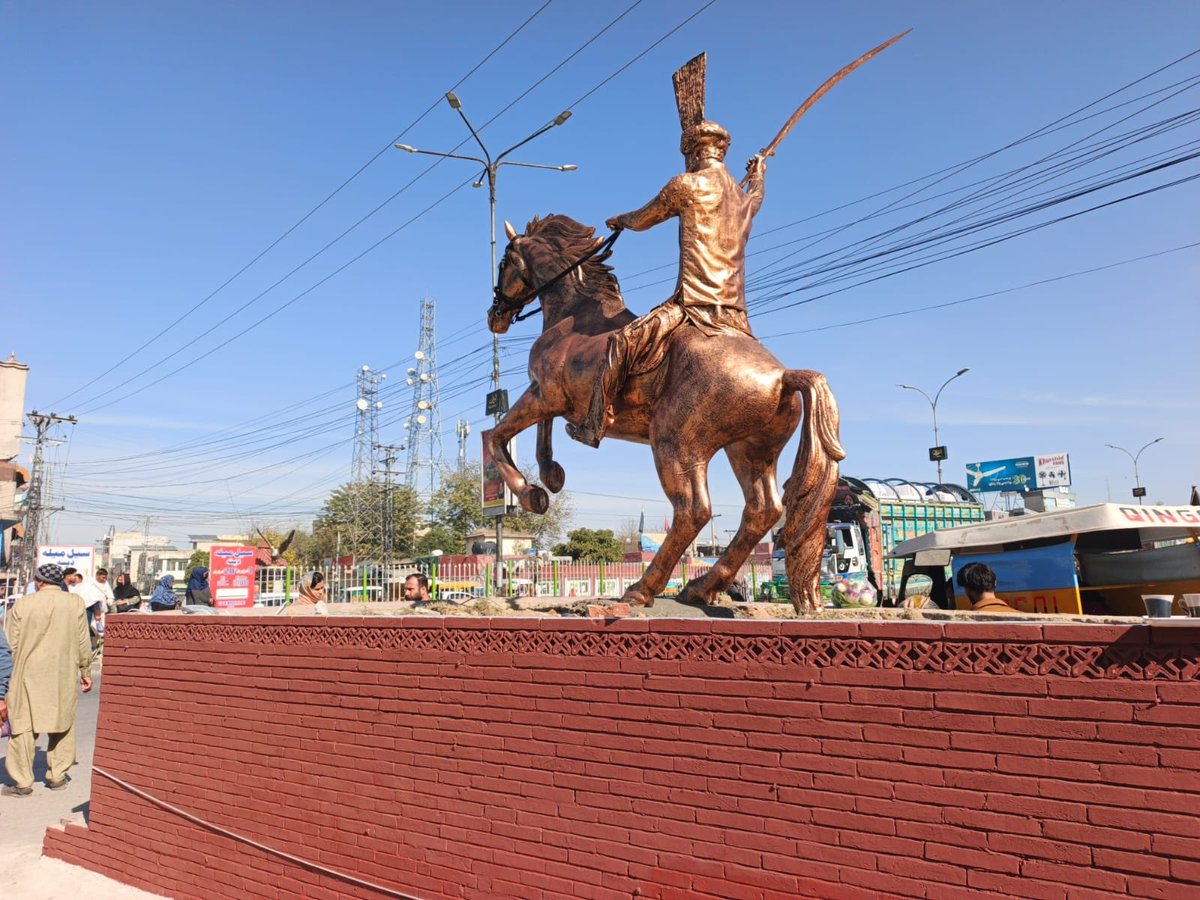 ہک اتھرا شير پنجاب دا جس دا ناں سارنگ سلطان
 اس لج پال نبھائی حسینیت كيتے سولہ پتر قربان
Happy to share that now we have a monument in Jehlum of 
اݨکھی پنجابی پُتر

سُلطان سارنگ گکھڑ راجپوُت

جیے پنجاب 
جیے پنجابی 
اساں پنجابیاں نوُ  ماݨ اے اپݨے اݨکھی پُتراں اُتے

This is thanks