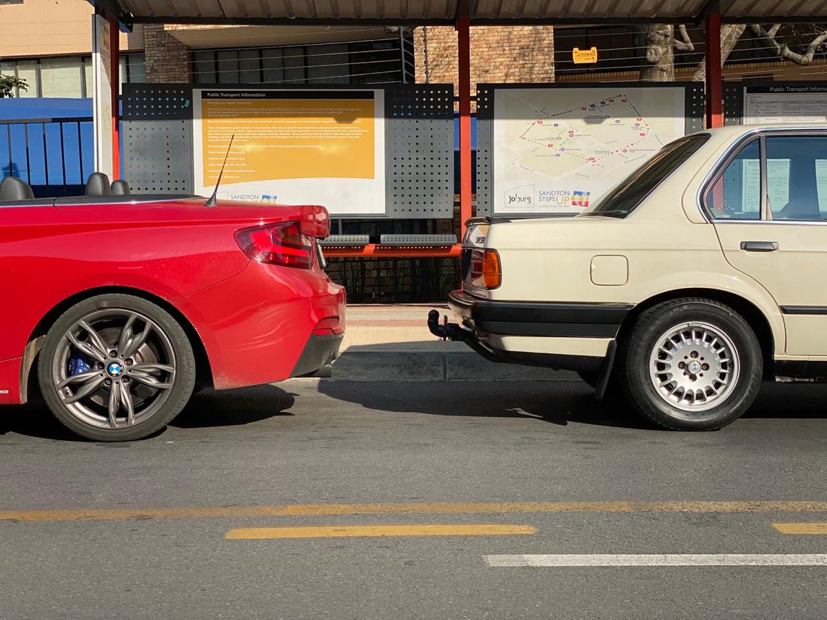 Just came across these pics ❤️

Context: I was driving in Sandton and met this dude at the robot, I complimented his Gush and how clean it was, we stopped and decided to do a quick shoot with both cars 😂🤣😂

Afterwards, we jumped into our cars and have never met since ⚪🔵🔴