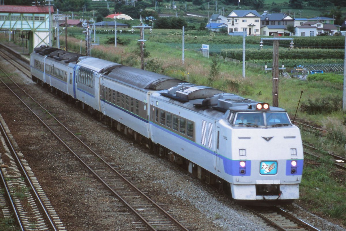 リバイバル おおとり・北海 特急色スハネフ14やキロハ182が組み込まれ