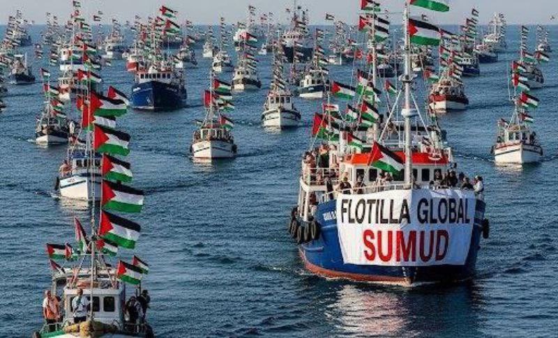 eledesmaa's tweet photo. El #genocidio contra el pueblo palestino de #Gaza, no solo no se ha detenido o disminuido, por el contrario, se ha intensificado. Frente a la ausencia de los gobiernos del mundo para detener el genocidio no solo por disparos armas y explosivos, sino también por inanición, la @gbsumudflotilla, prepara una nueva travesía hacia la #Gaza. 

Medic@s, enfermer@s, ingenier@s, periodistas, artistas, academic@s, estudiantes, activistas, profesionistas, trabajadores, trabajadoras, y civiles en general, se preparan para llevar ayuda humanitaria, medicamentos y materiales de salud, para la población palestina. 🇵🇸 

La Flotilla es un esfuerzo civil y enteramente pacífico y humanitario. 

El silencio y la inacción contribuye a que los perpetradores del genocidio (@realDonaldTrump y @netanyahu), lo sigan cometiendo. 

‼️Apoya a la @gbsumudflotilla‼️