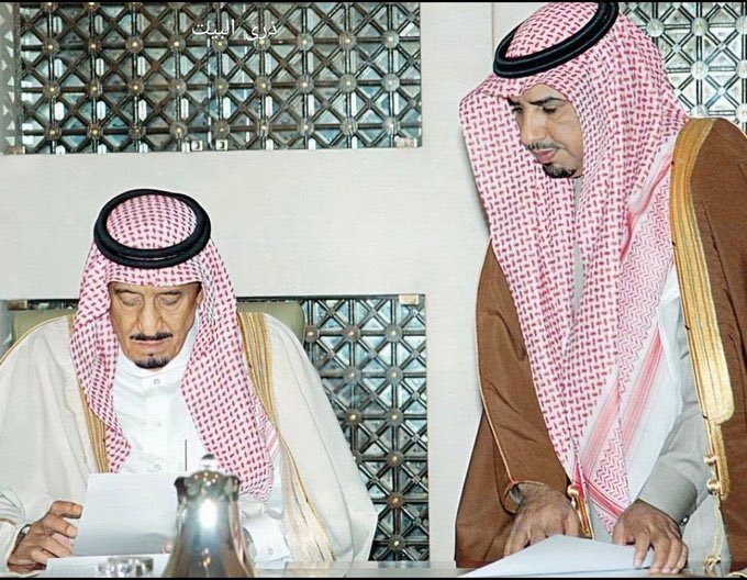 Altunisi_M's tweet photo. عنوان في الكفاءة ـ التعامل ـ الإخلاص
      الثقة الملكية لمعالي الأستاذ 
       #عساف_أبو_ثنين مستشارا
               في #الديوان الملكي
                 بالمرتبة الممتازة 
                             🇸🇦                    
                     #أوامر_ملكية https://t.co/a5N9dd4MsS