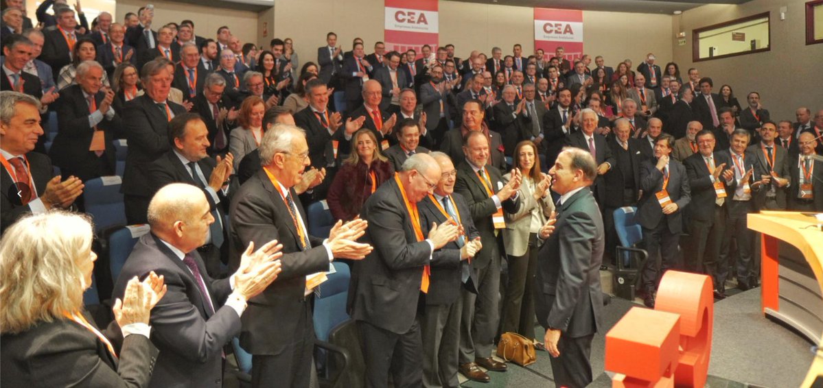 Desde <a href="/CocaColaEP_es/">Coca-Cola EP Iberia</a> muchas felicidades a #JavierGonzalezdeLara por seguir al frente de una institución clave para Andalucía con la <a href="/CEAes_/">CEA</a> . Un placer sumar y aportar a <a href="/CEAes_/">CEA</a> para seguir poniendo en valor a la
Empresa andaluza.