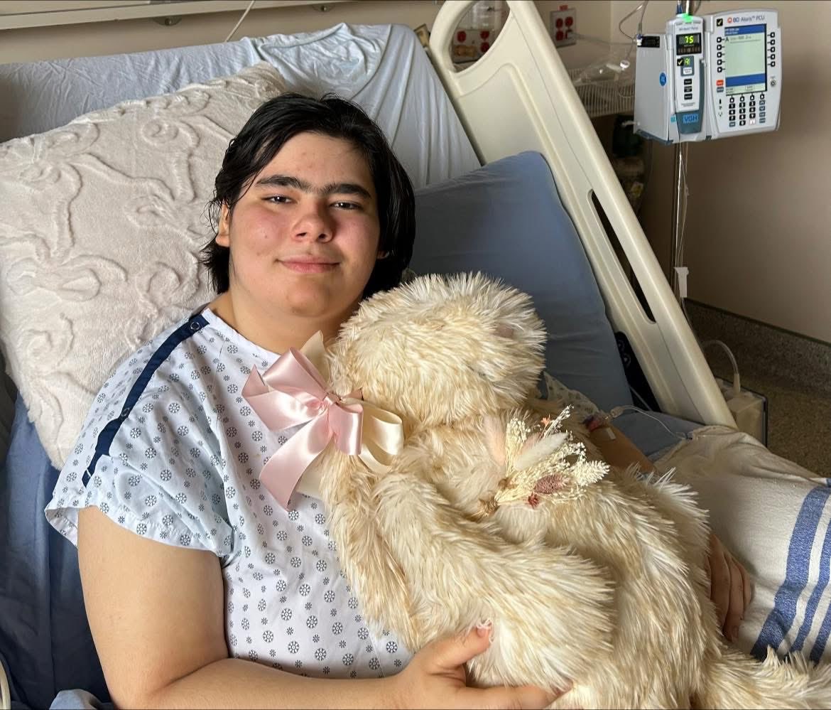 ChristiInJail's tweet image. More good news! Paige Hoekstra, one of the Tumbler Ridge victims is out of surgery and in recovery!

She was airlifted to Vancouver, which means she’s far from home and there will be a lot of expenses for her family, so consider donating to their gofundme

gofund.me/7ecbd3ce3