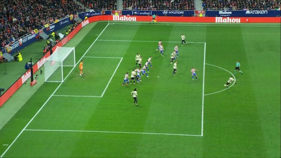 ᴀᴅʀɪᴀ́ɴ sᴀ́ɴᴄʜᴇᴢ tweet media