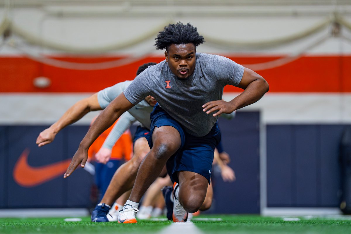 Illinois Football tweet media