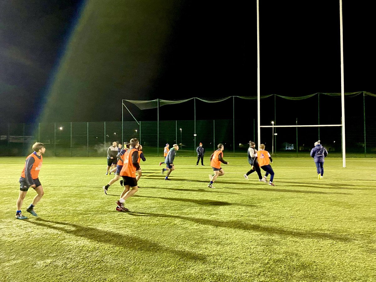 BREAKING: We trained without rain!

After weeks of soggy socks &amp; mud facials, the squad finally enjoyed a dry run around.

Did someone order blue sky?! Pretty sure we spotted some earlier. More of that please… maybe even some actual sunshine next time

#aswands #aberdeenrugby
