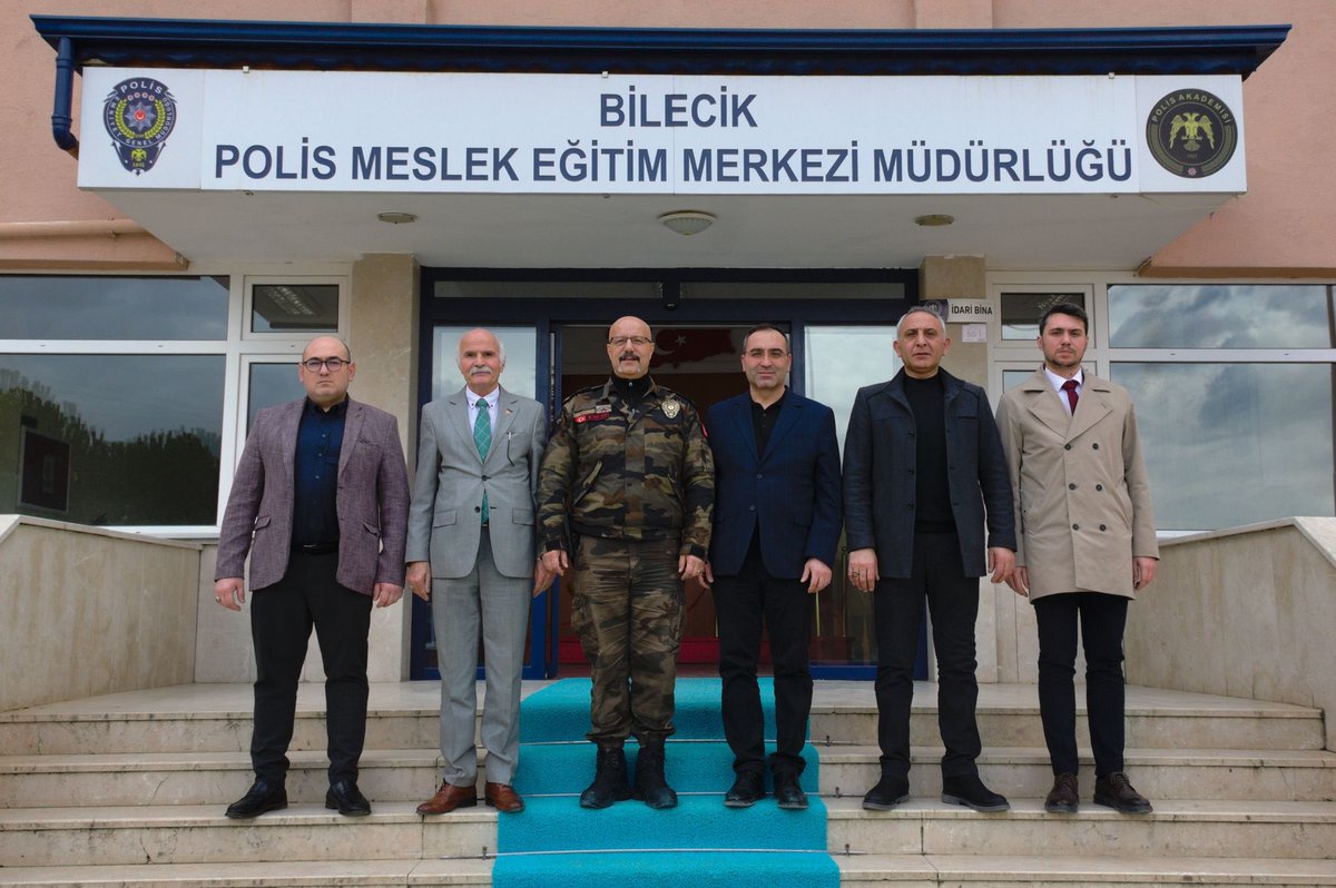 Polis Meslek Eğitim Merkezi Müdürü olarak ilimize atanan Harun Çil’i teşkilatımızla birlikte ziyaret ettik.
Müdürümüze yeni görevlerinde muvaffakiyetler dileriz.