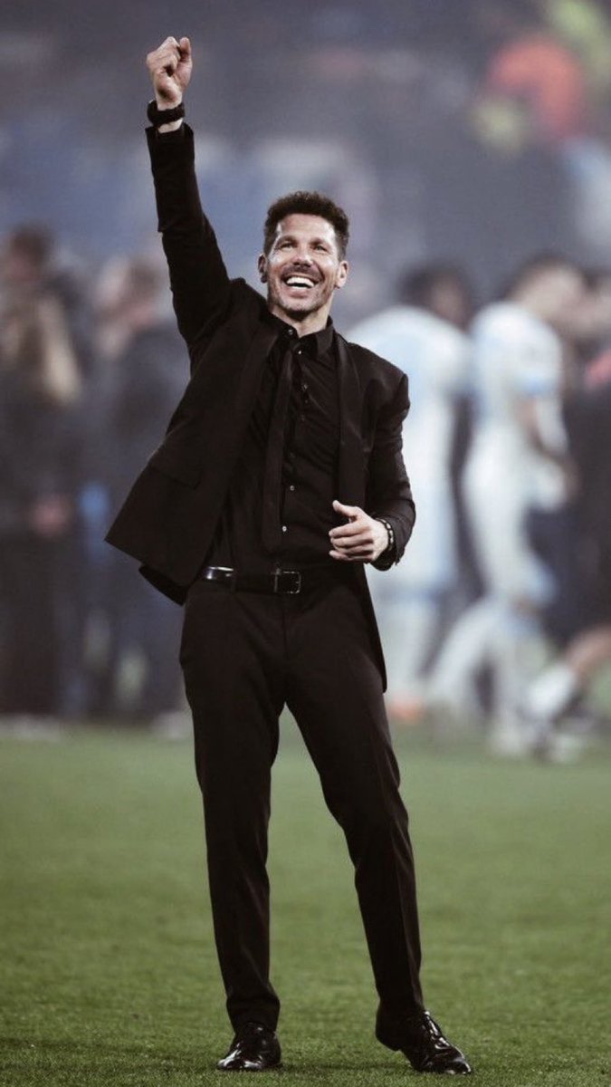 Fin de ciclo. Simeone está acabado. Ya no vale para este equipo. Ay, qué poquita idea tenéis de nada.