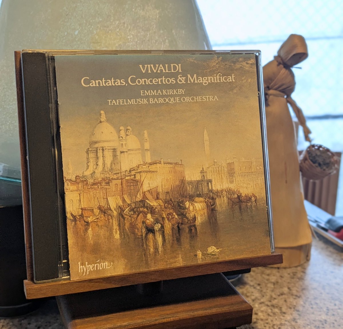 Vivaldiの「Cantatas, Concertos & Magnificat」、Emma Kirkbyと