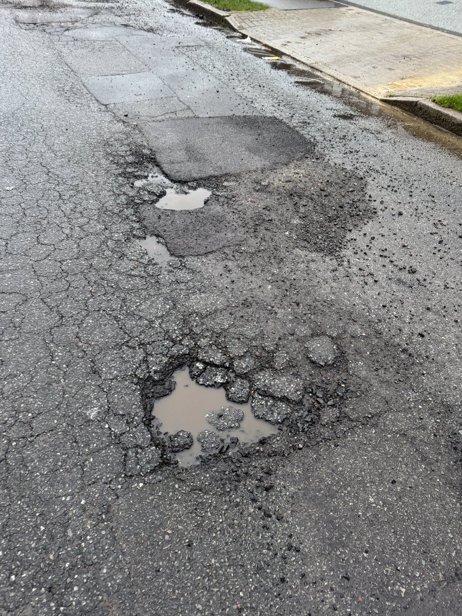 physaliqbal's tweet photo. @Brent_Council @kkrupas @MAsgharButt look at these https://t.co/ReryEvZoDc