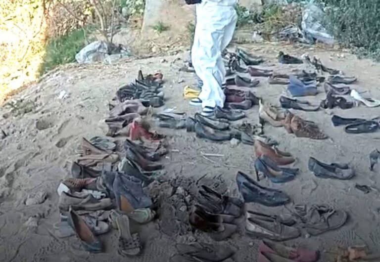 Ecatepec vuelve a estremecer: madres buscadoras hallan un cadáver, 65 pares de zapatos y 168 prendas íntimas de mujer en el Canal del Desagüe

Increíble y muy lamentable 😢

Claudia Sheinbaum (<a href="/Claudiashein/">Claudia Sheinbaum Pardo</a> ) y García <a href="/OHarfuch/">Omar H Garcia Harfuch</a> esconden cifras reales de desaparecidos. 

Ecatepec