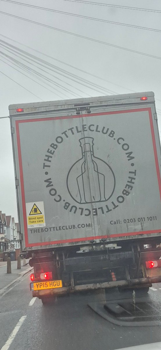 nesipcela's tweet photo. Arsenal lorry spotted recently on the road .

#Brentford #Arsenal #PremierLeague #TNTSports #bottle #club https://t.co/z7P2ombJuy