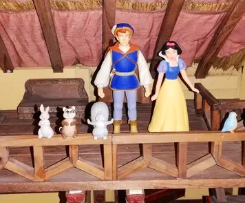 Algún día os contaré cómo ese simpático conejo de la izquierda acabó con sus orejas y su cabeza dentro de mi pie.