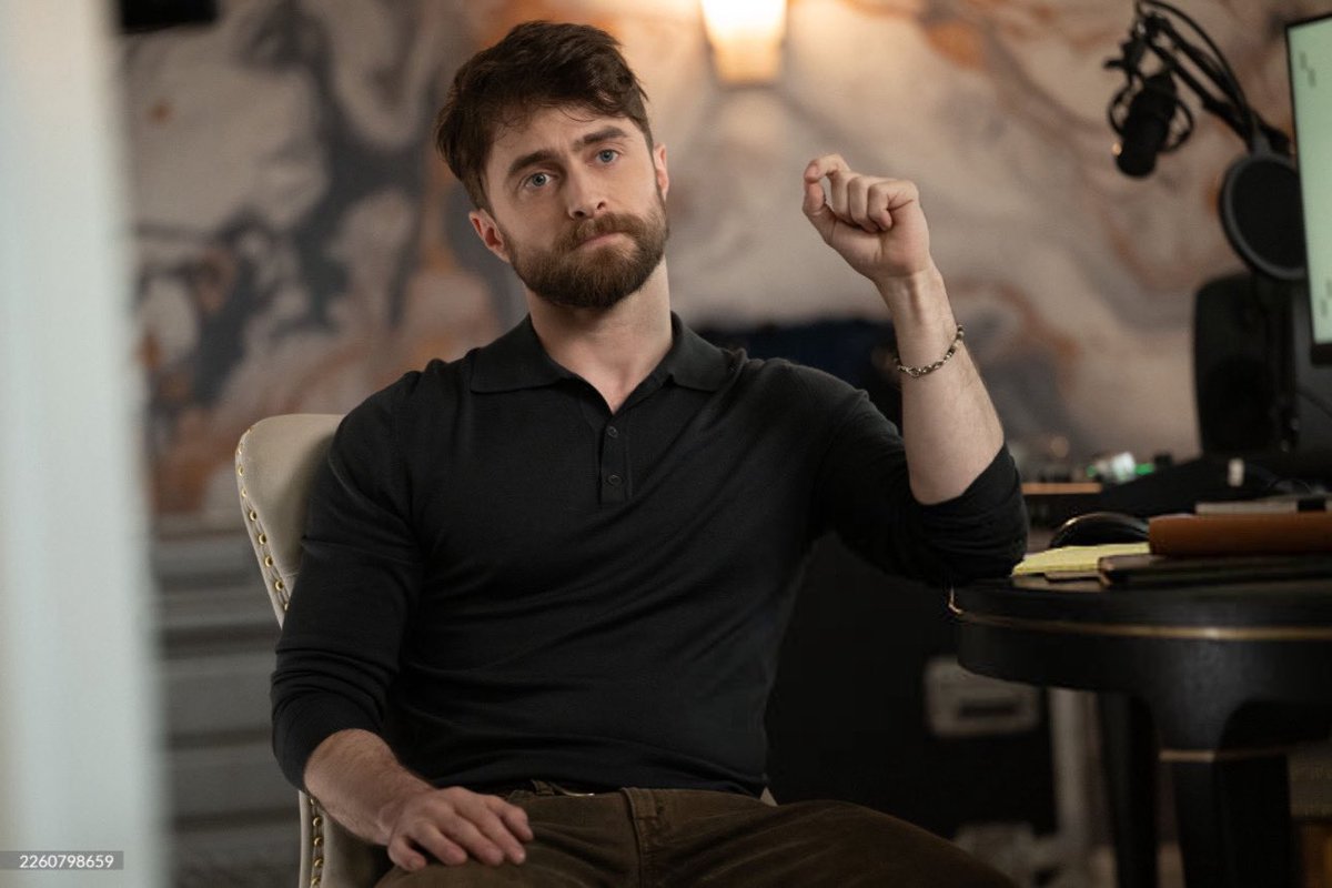 feytastiic's tweet photo. DANIEL RADCLIFFE as Arthur Tobin is soooooooo sexy. People died (me) https://t.co/elz0DLdD7T