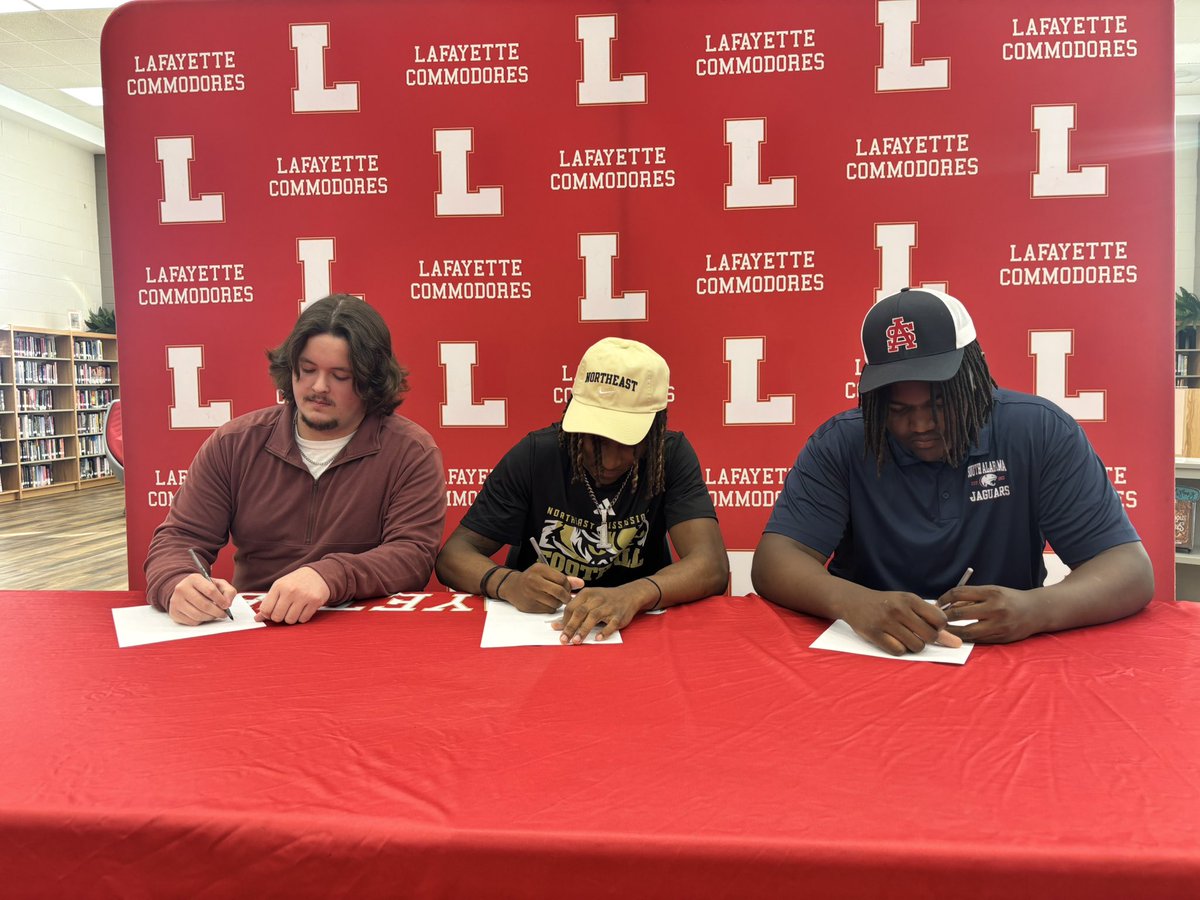 Lafayette Commodore Football tweet media