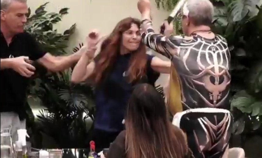 Melody1999_'s tweet photo. Luego hablan los fans de la Piaget MENUDA AGRESIVA LOCA MACARRA DELINCUENTE 

#GHDúoGala6 https://t.co/GG6t7XSiNa