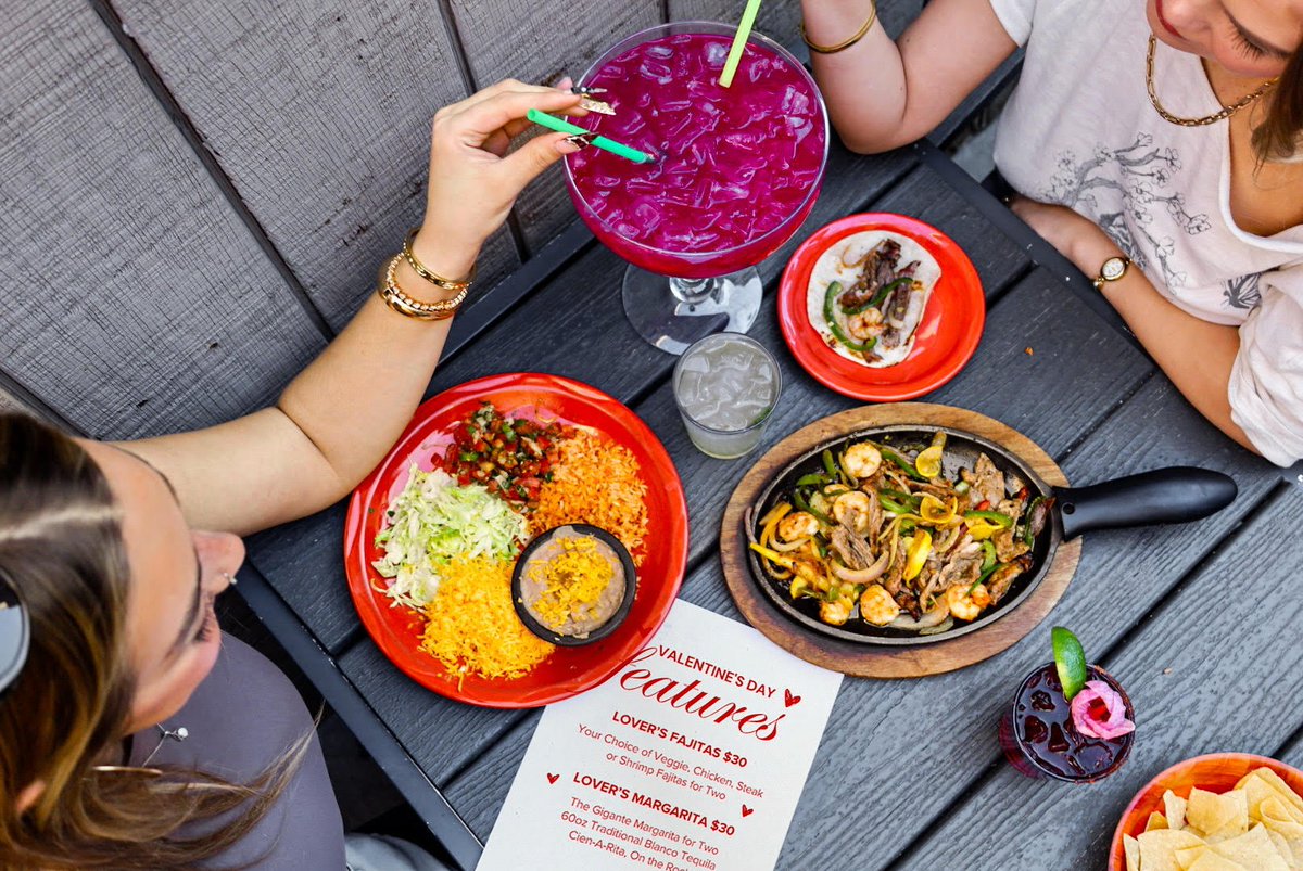 Cien Agaves tweet media