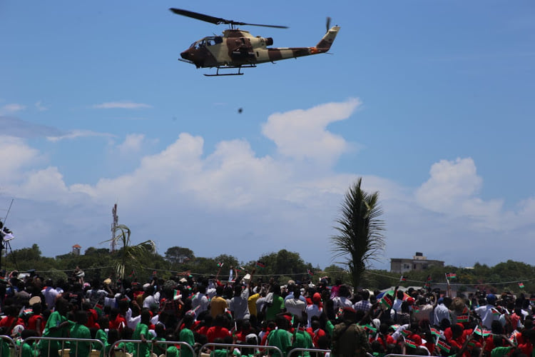 HammerOfWar5's tweet photo. Pictures showing american made AH-1 attack helicopters of the Kenyan 🇰🇪 Air Force. https://t.co/0FS2jr6ALe