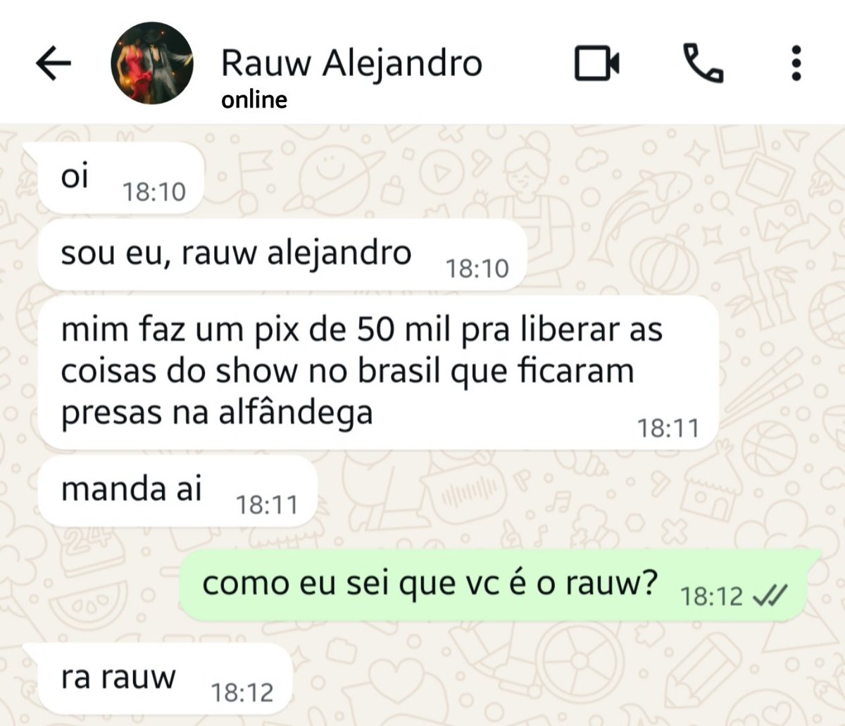 acervorauw's tweet image. quem pode ajudar? 🦊