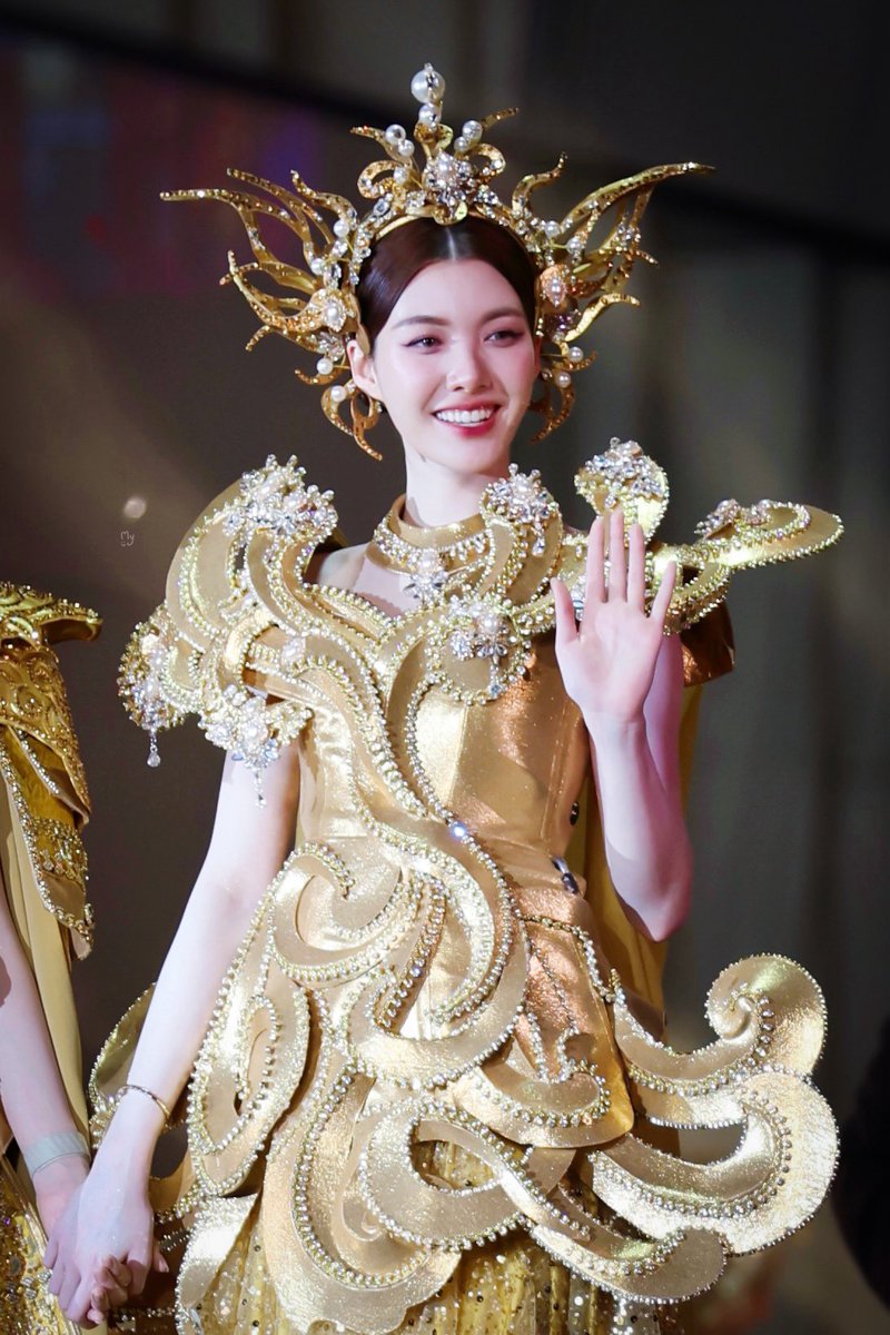 🥰🤏🏻 

LINGORM EMDISTRICT CNY2026
#EMDISTRICTCNY2026xLingOrm
#Ormkornnaphat #ออมกรณ์นภัส
<a href="/ormmormm/">orm kornnaphat🌈</a>