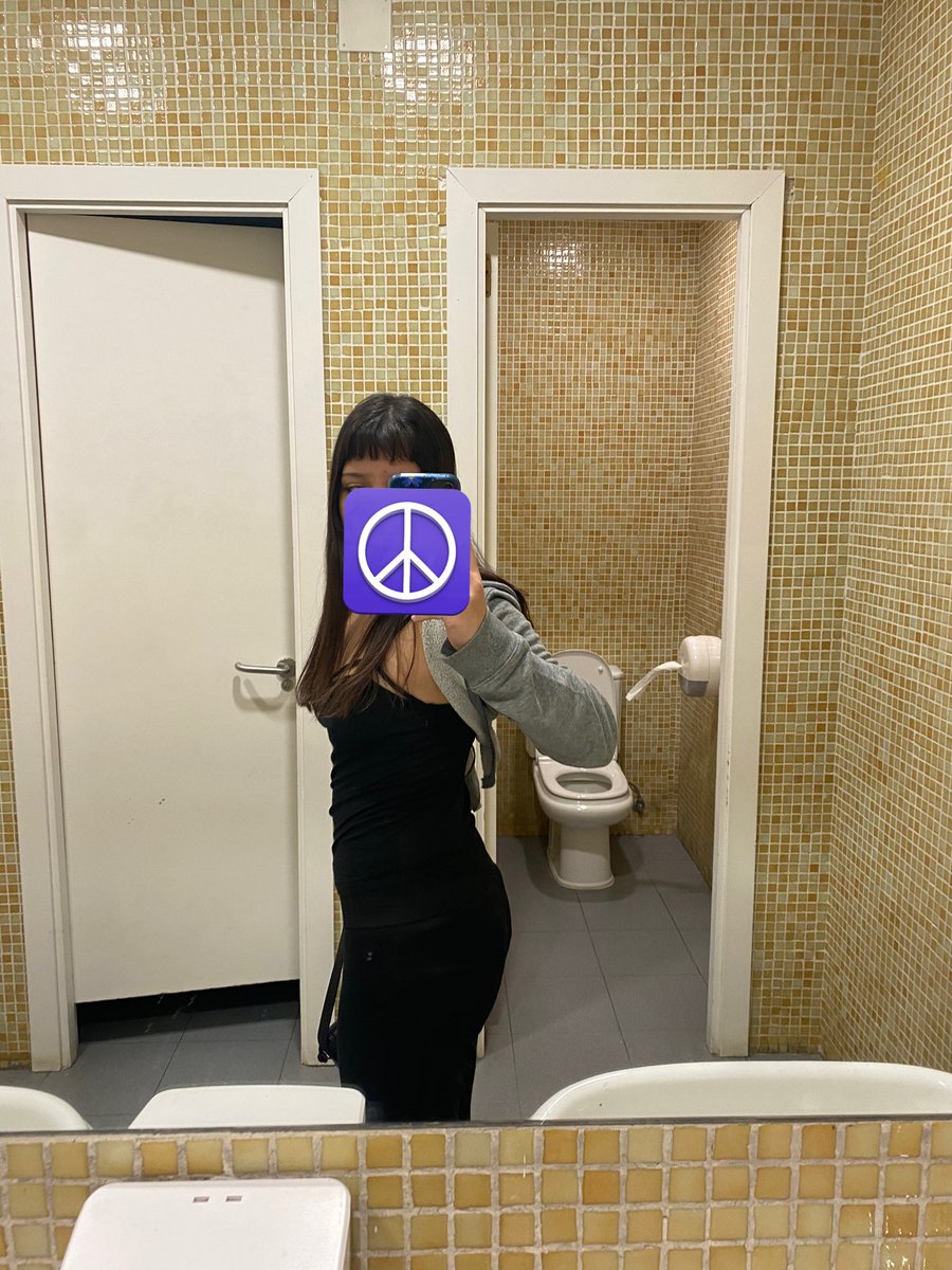 carolina tweet media