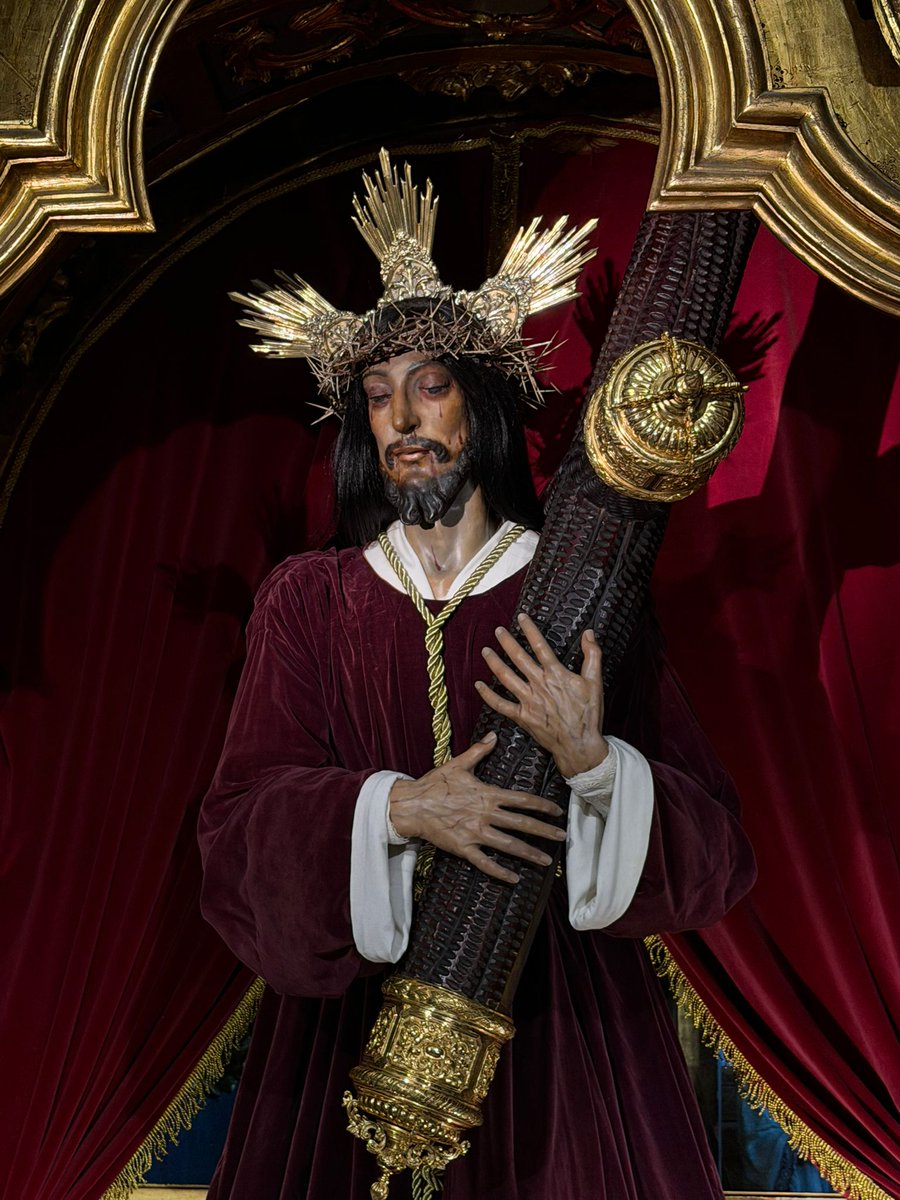 Alex27Sep's tweet image. Nuestro Padre Jesús Nazareno, Regidor Perpetuo de Cádiz, y su bendita Madre, la Virgen de los Dolores, vestidos para la Cuaresma.
