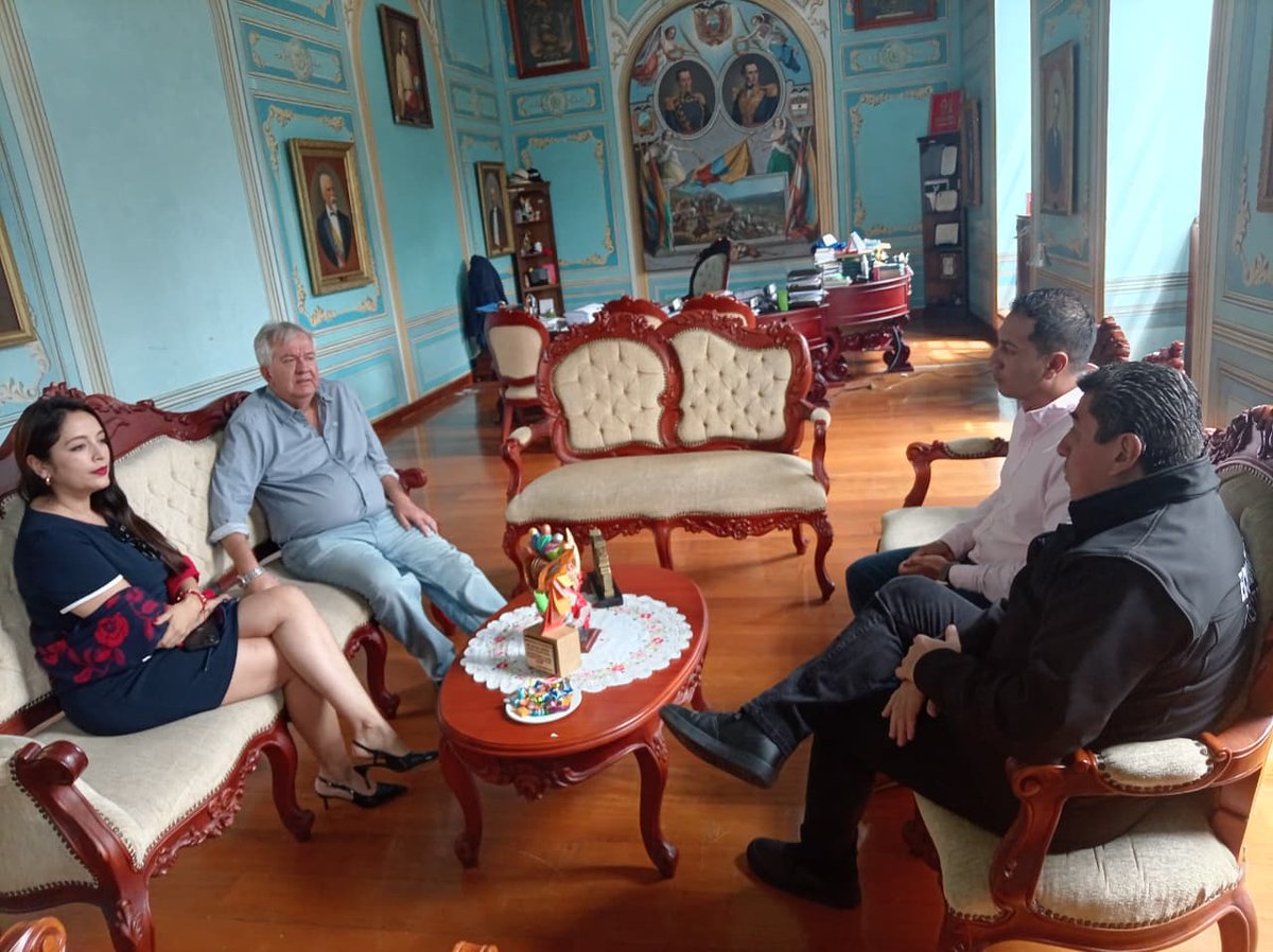 #Territorio📍Coordinación en beneficio de los ciudadanos de Ibarra. 🤝
El director general de @RegistroCiviec <a href="/OttnRivadeneira/">Ottón Rivadeneira</a> sostuvo reunión con Álvaro Castillo alcalde <a href="/AlcaldiaIbarra/">Alcaldía de Ibarra</a> para articular acciones que impulsen la ampliación de servicios y brigadas de cedulación.