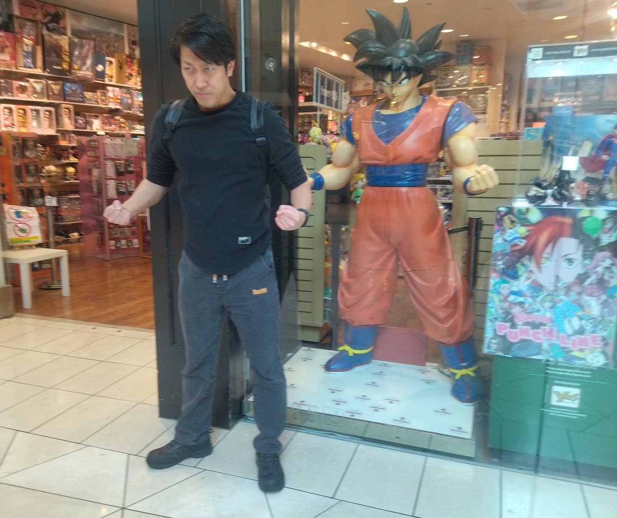 BUZZ | へろー tweet media