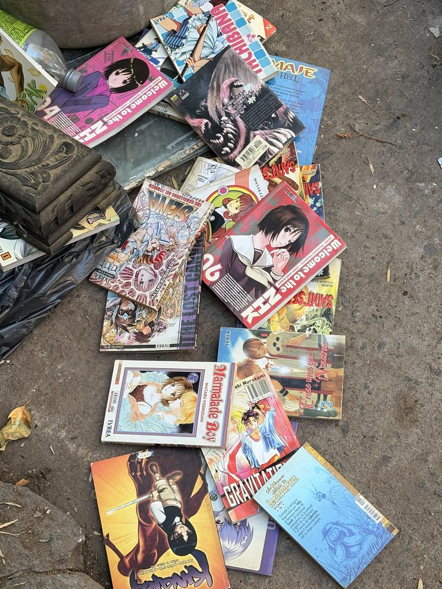 ninacriedpower's tweet photo. esta semana empece a ver anime de nuevo y hoy caminando me encuentro esto Una Señal https://t.co/FICfEH6WZr