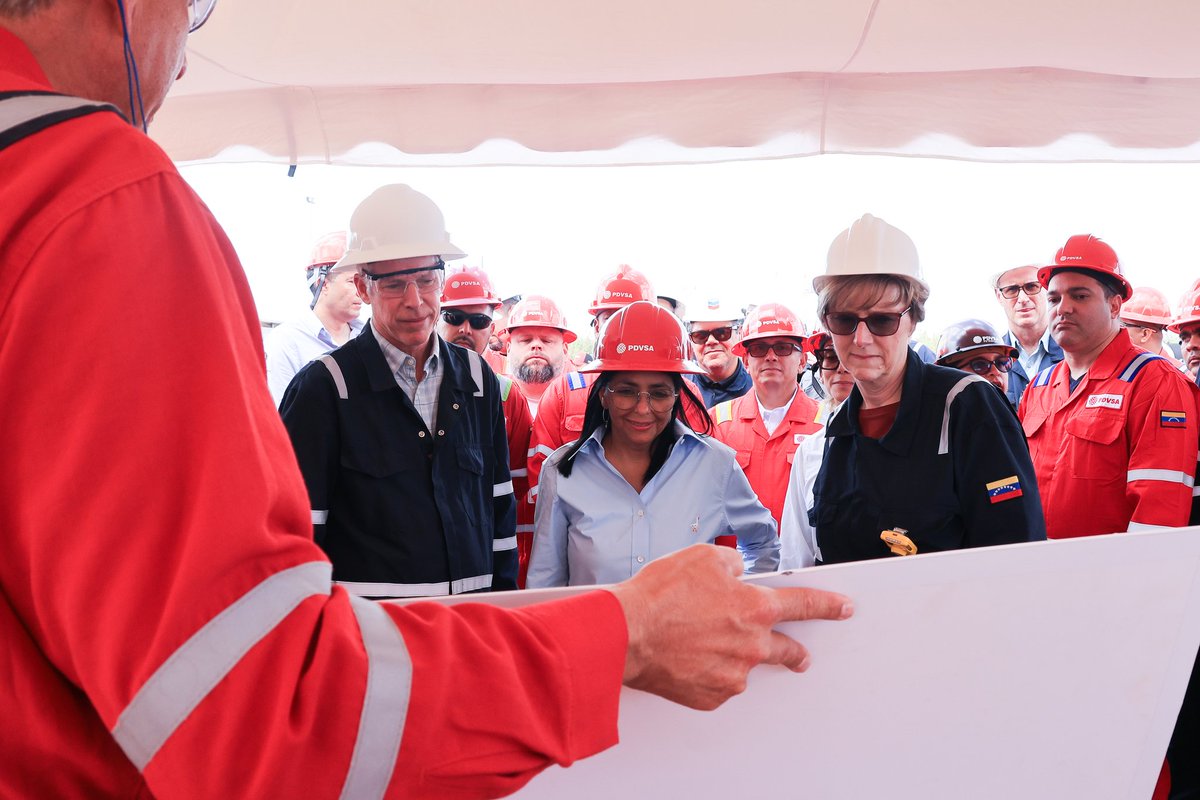 La presidenta encargada, Delcy Rodríguez, y el Secretario de Energía de Estados Unidos, ChrisWright, realizaron una visita a las instalaciones de Petroindependencia, en la Faja Petrolífera del Orinoco Hugo Chávez, como parte de la agenda energética entre ambos países.