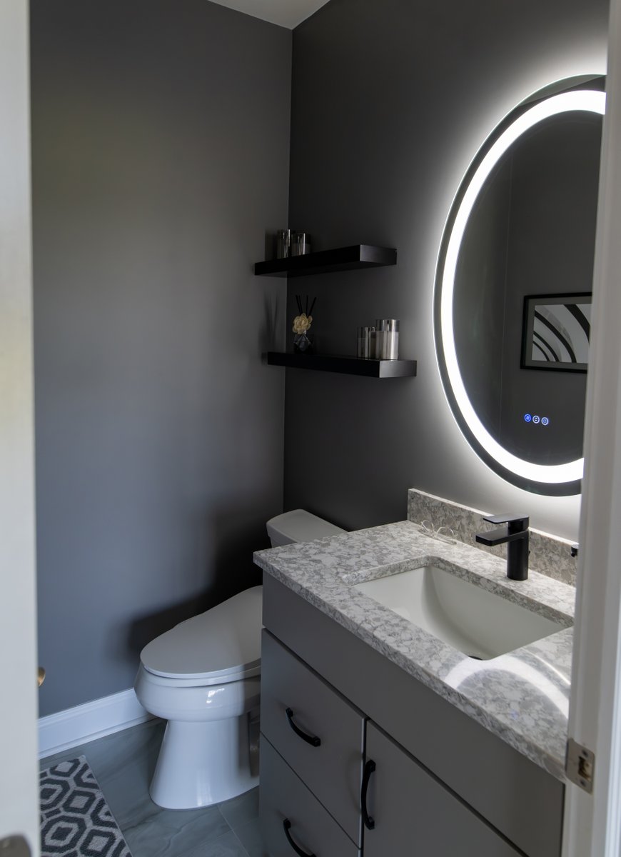 GraniteConstruc's tweet image. A powder room with serious style. ✨ This sleek, modern half bath makes a stunning first impression for your guests.

Got ideas for improving your home? Let’s build them together. 📞 (517) 482-3133

#LansingMI #BathroomRemodel #PowderRoom #HomeRenovation #GraniteConstruction