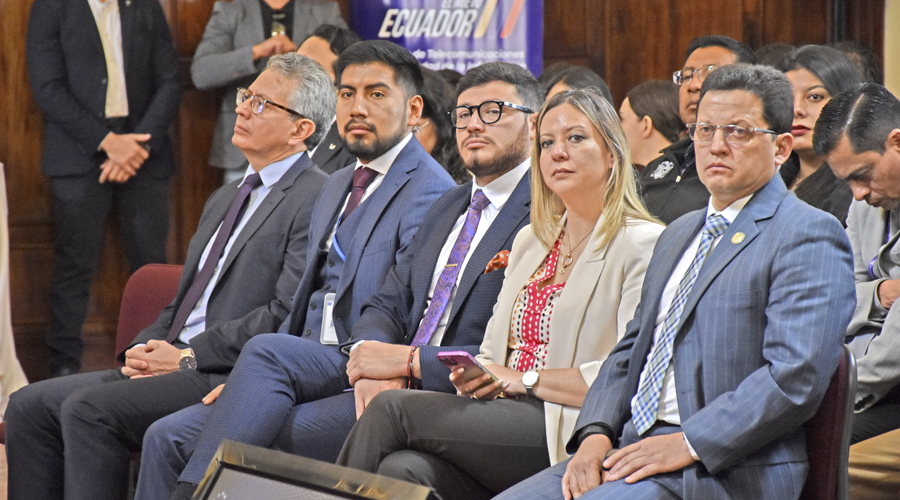 DinarpEc's tweet photo. Paolo Grijalva, director nacional, asistió a la inauguración del Programa de Interoperabilidad #Tinkuy de @UEenEcuador impulsado por @Telecom_Ec y otras instituciones gubernamentales, una iniciativa que busca fortalecer la digitalización del Estado.

#ElNuevoEcuador🇪🇨 https://t.co/y9jNaxZDce