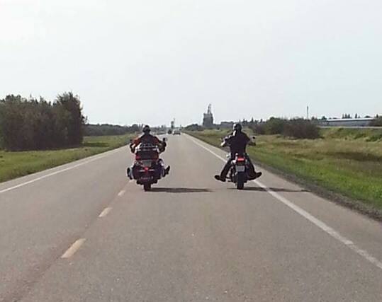 PakeMcKay's tweet photo. " if You don't drag a foot peg on a few corners you will never feel the whole ride"
-pigg https://t.co/vLtDumnZXg