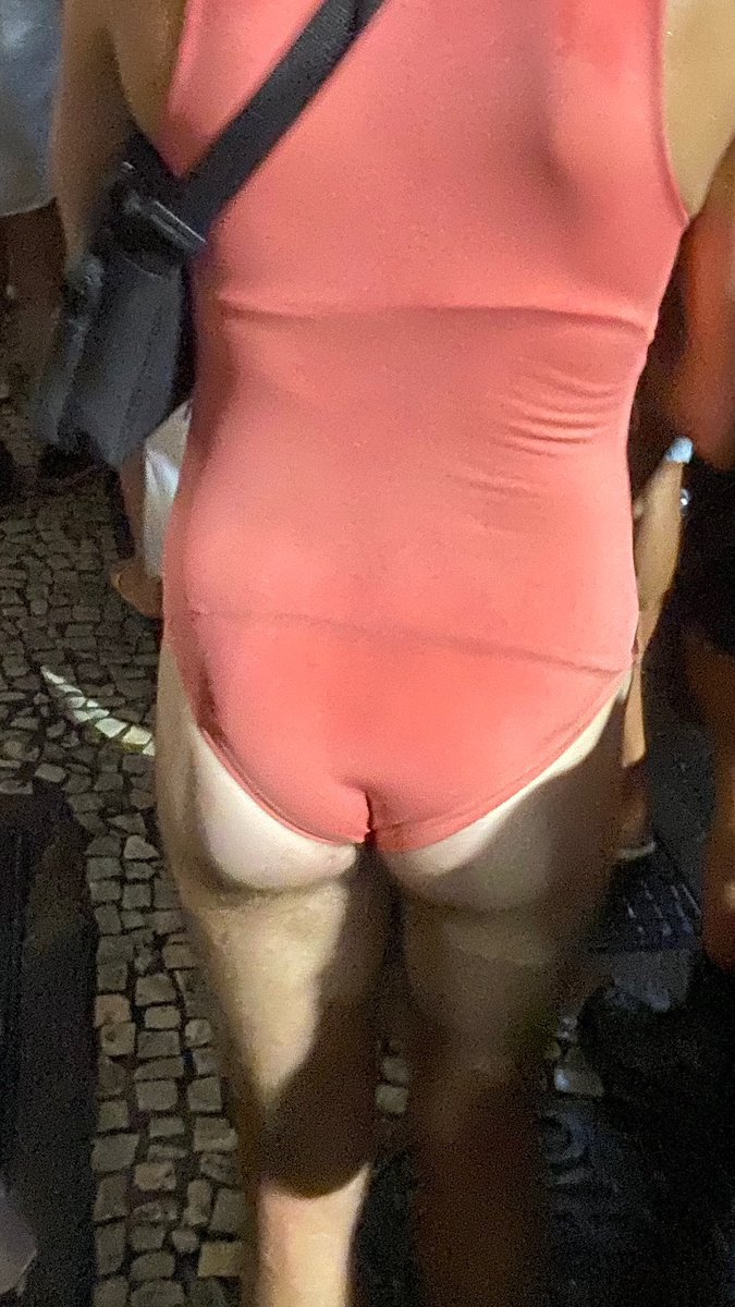 mctimbu's tweet photo. Carnaval tá acabando😔 https://t.co/1R4eKZBtra