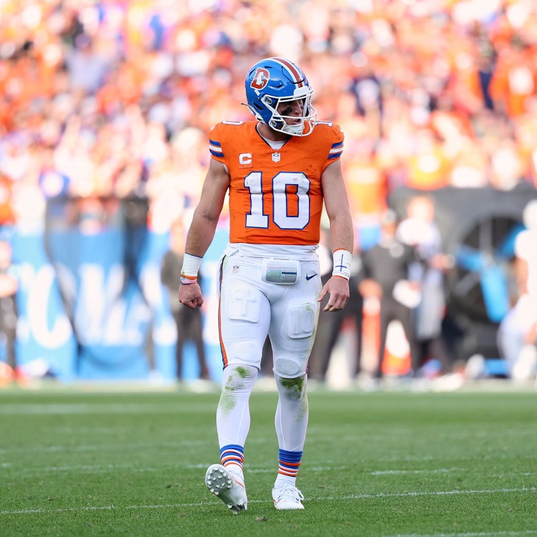 Bo Nix has a career 73.6% completion rate when trailing with less than 4 minutes in a game, the highest amongst 400+ quarterbacks that have at least 15 career pass attempts in such situations.

Generational clutch gene.