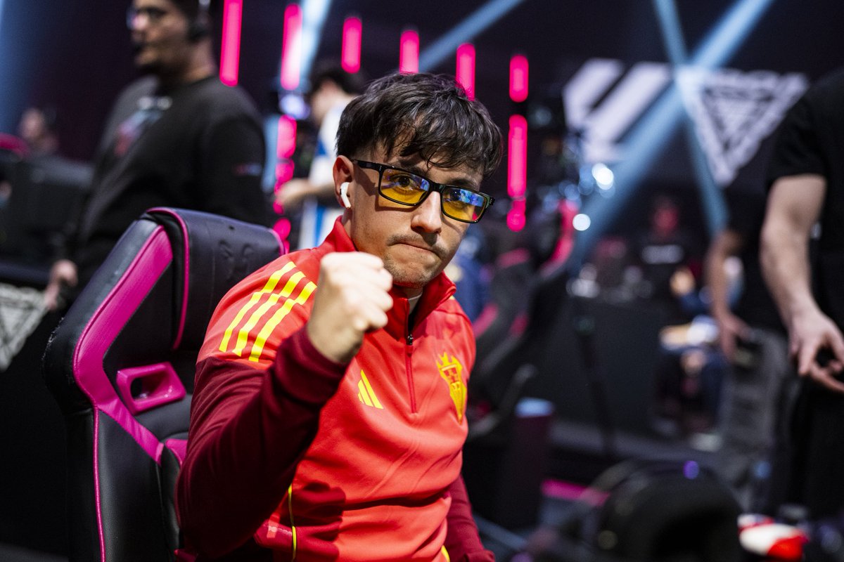 Pollichris 🐥 tweet media