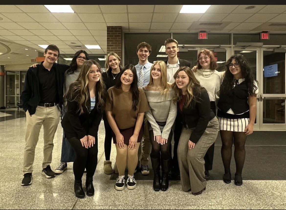 dr_zebrasky's tweet photo. Huge congratulations to our Speech & Debate team on making it to STATES! ๐ฃ๏ธ๐ Your hard work, talent, and dedication have paid off! #StateBound
#itsagreatdaytobeahiller @DKnause5 @thstrinitypride @TRINITY_MLUCAS https://t.co/XaXs9CAOfD