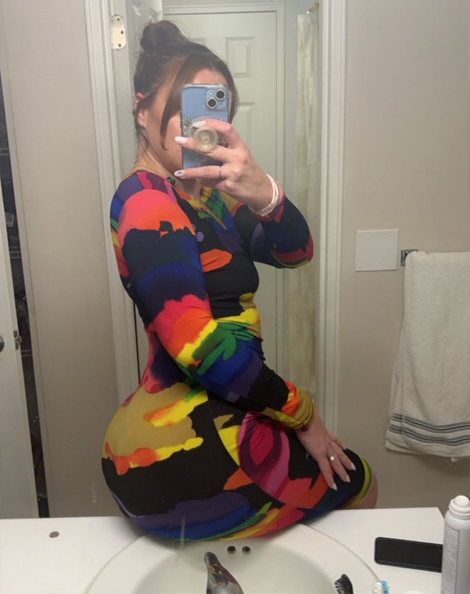 Hot fat ass MILF  $45 until cum calls and sessions…all calls come w a premade, telegram Presley11. DM for snap only when payment ready. #BuyingContent #MILF #secretseller