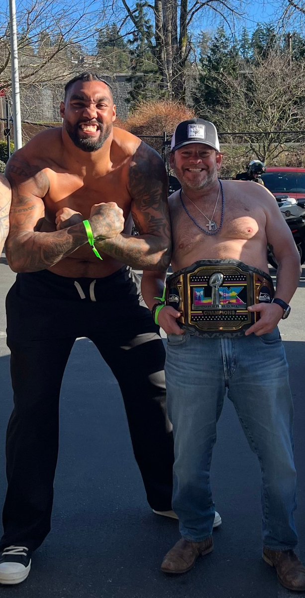 Evan Hill tweet media