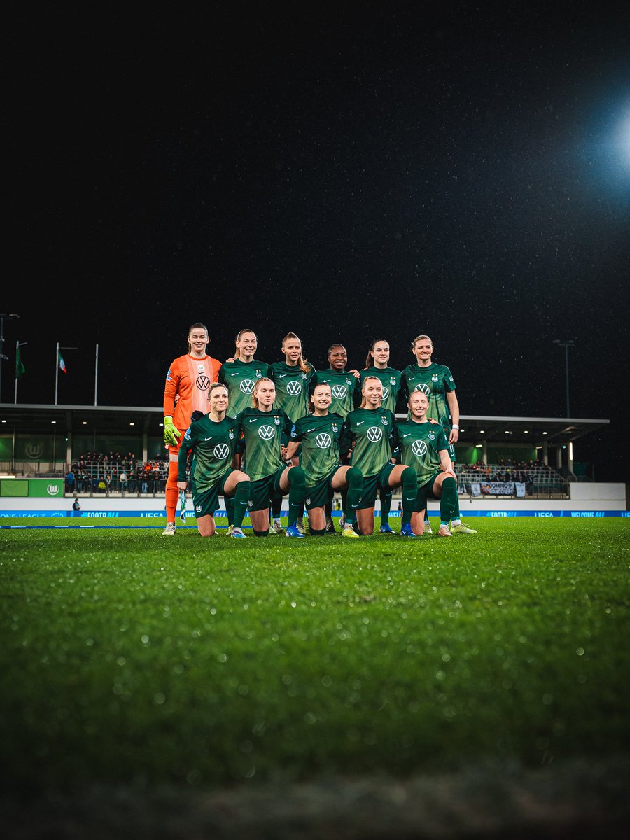 Sp_Bundesliga's tweet photo. #UWCL #Octavos #Playaoff #Ida |
#Wolfsburg 2-2 #JuventusFC 🇮🇹
(📸 @VfL_Frauen) https://t.co/GaBqaT8Aw7