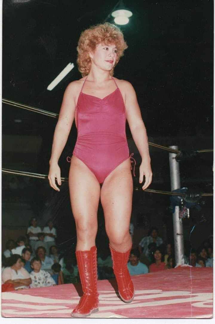 LA SIRENITA LUCHADORA MEXICANA DE LOS AÑOS 90S