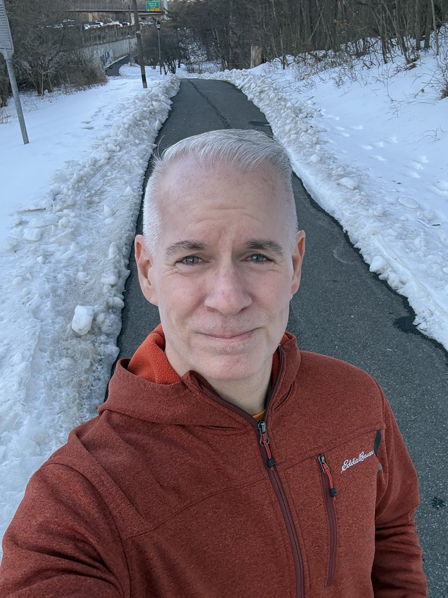 Delta06Running's tweet photo. The trails are finally clearing up here in Washington, DC, just in time for my long run on Saturday. #shamrockmarathon training continues!

#delta06running #myrunningpartnerisbetterthanyours #winterrunning https://t.co/bdrCYjMKOS