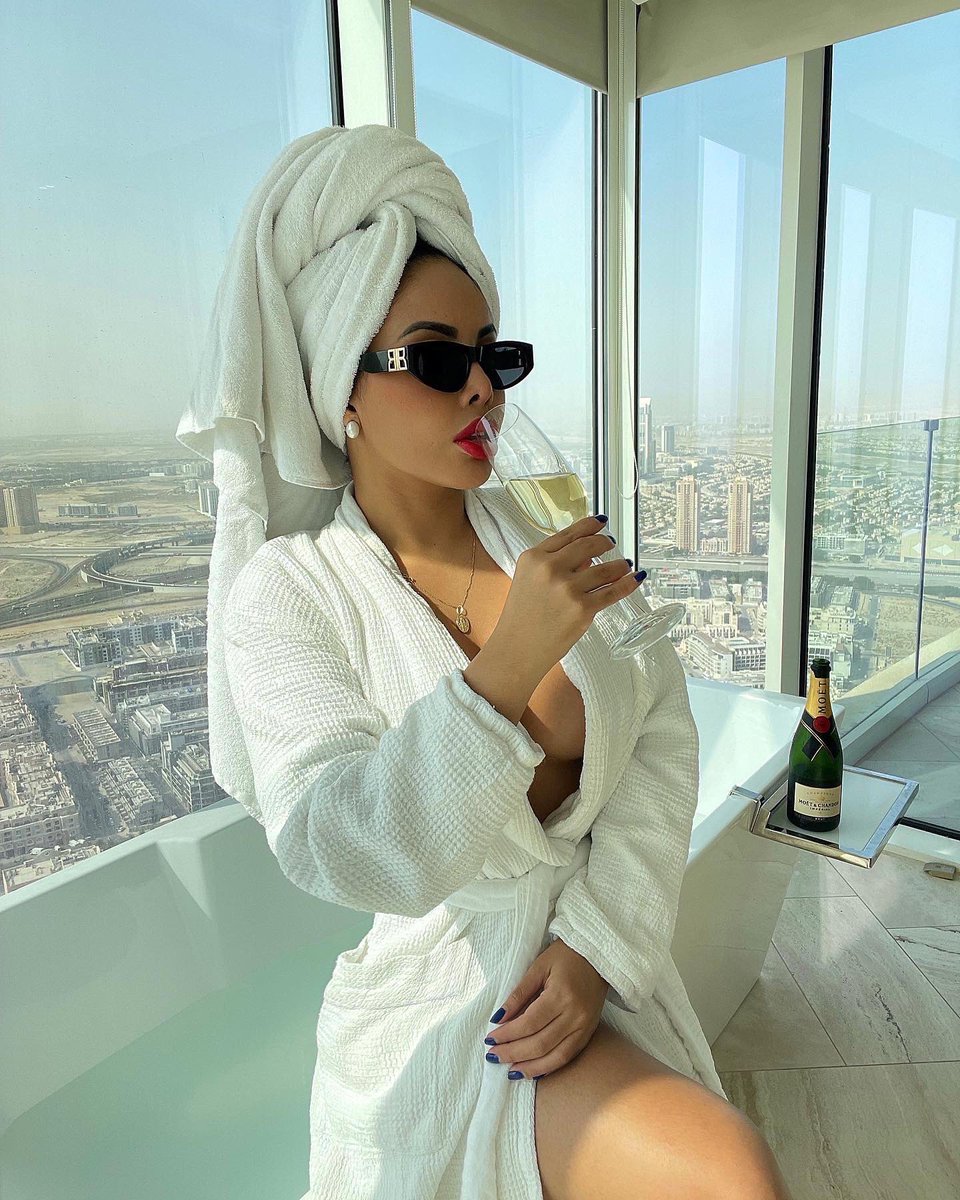 Daniela vega tweet media