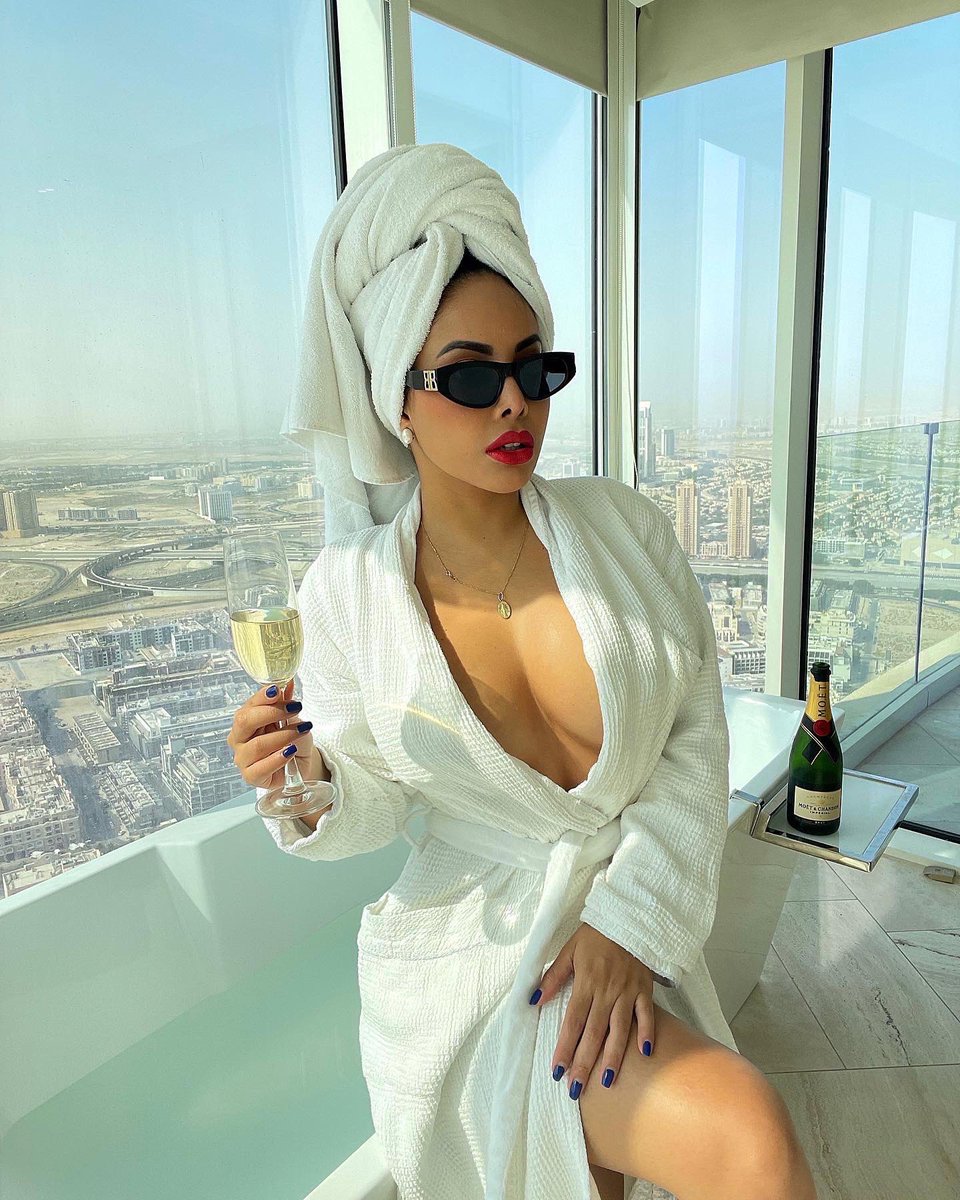 Daniela vega tweet media