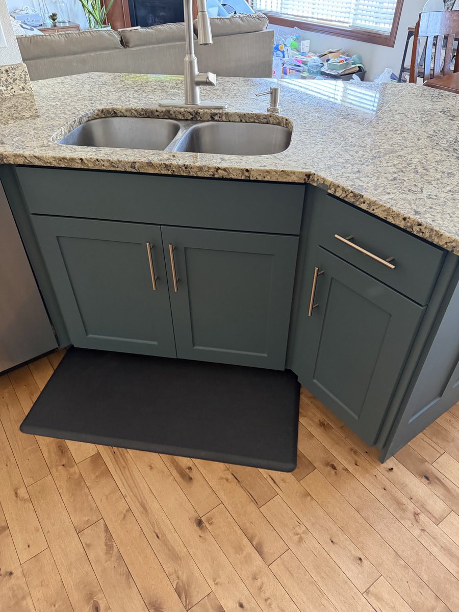 sloppysteakz's tweet photo. Thank you @KnoProsInc . Looks amazing and couldn’t ask for better company to work with. Will was an amazing installer and great guy to have  in our home. Thanks @ChrisMWilliams and @IowaEverywhere for the recommendation! https://t.co/rjH5Cp1dkB