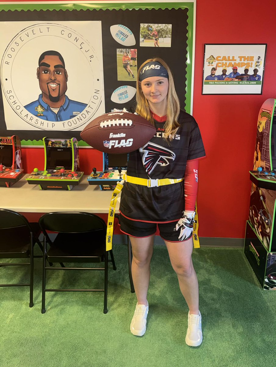 Roosevelt's Sports Mentoring & Girls NFL Flag tweet media