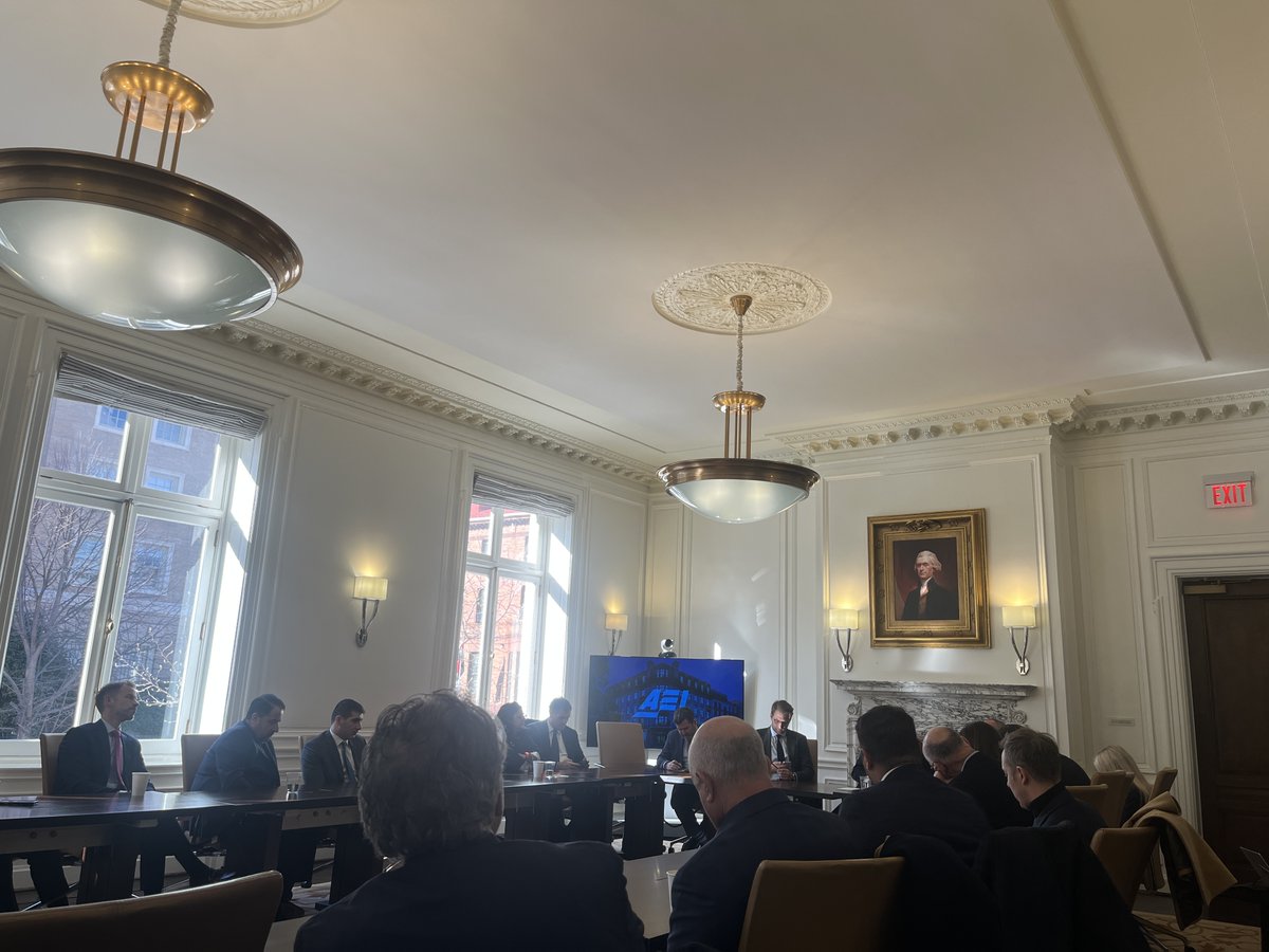 HellenicLeaders tweet media